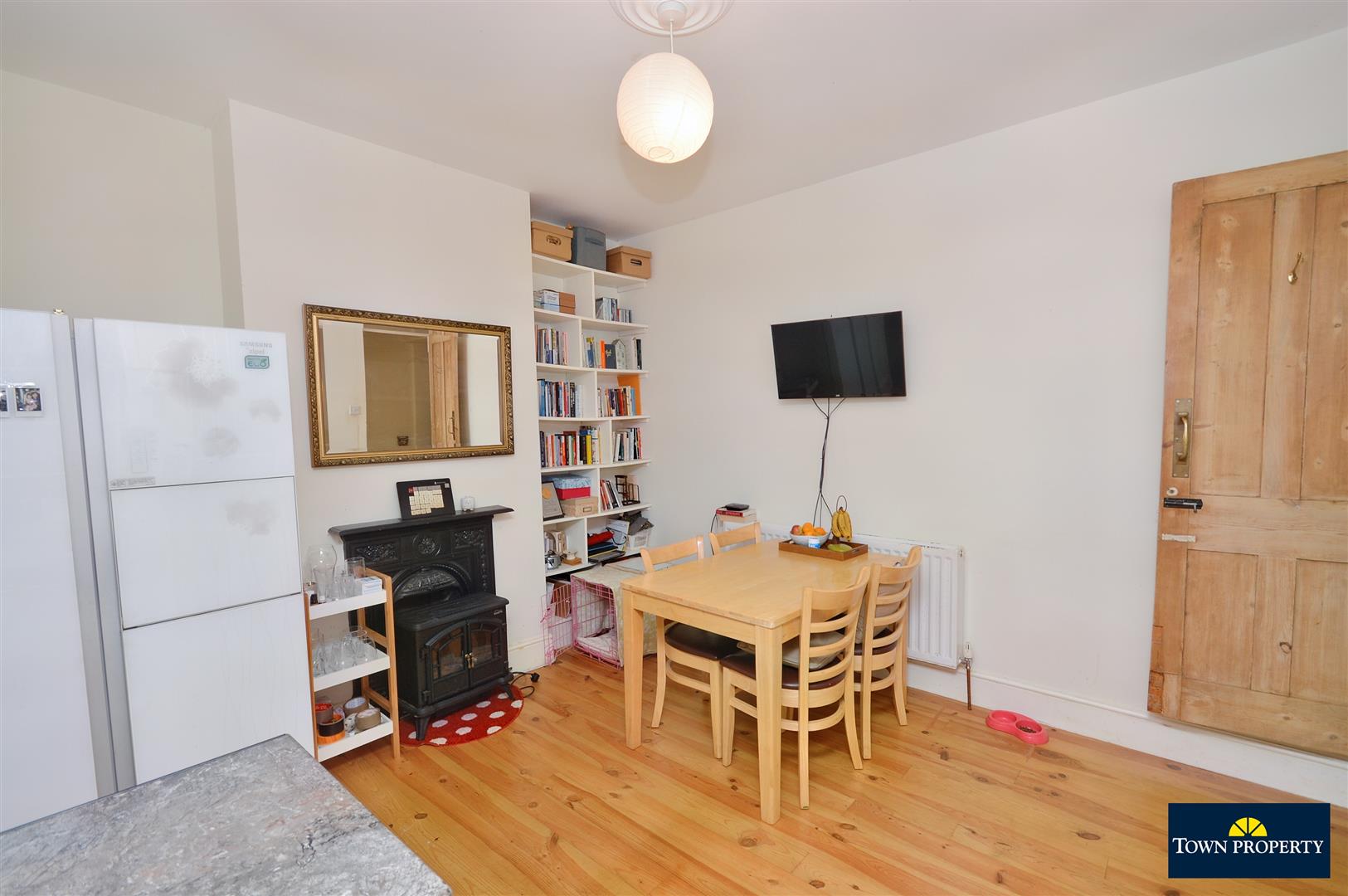 Property Details for Hurst Road Eastbourne East Sussex BN21 2PW Town Property Estate Agents